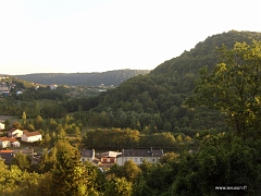 Vue vers la zone de la Paix et la vallée de la Fensch, à droite le coteau du Mühlenberg